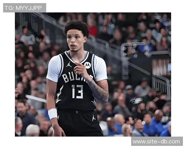 解说:雄鹿阵容缺乏竞争力进攻全靠罗林斯单打独斗 解说:雄鹿阵容缺乏竞争力进攻全靠罗林斯单打独斗