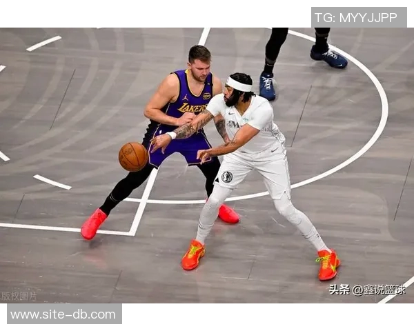 帕里什称赞东契奇体能提升赛后表现显著改善不再体力不支